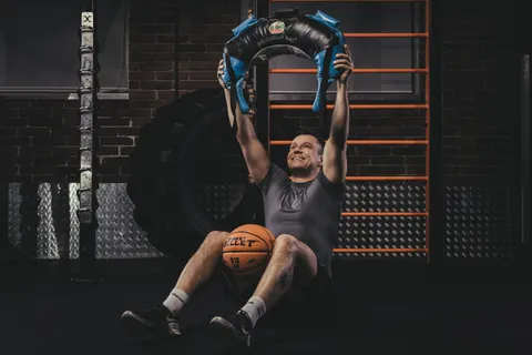 Bulgarian bag swing with a Basket Bullet medicine ball